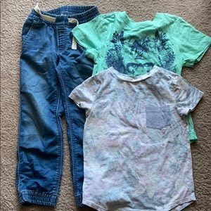 Gap jeans , and 2 tees! Great condition